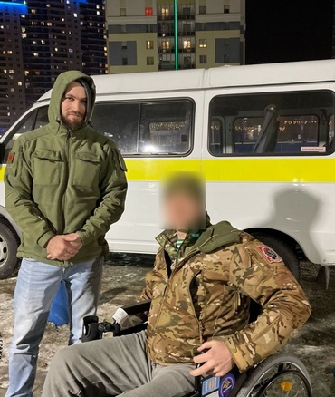 Перевозка бойца от аэропорта до места жительства г. Екатеринбург.