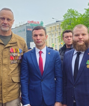 С Днём Великой Победы!